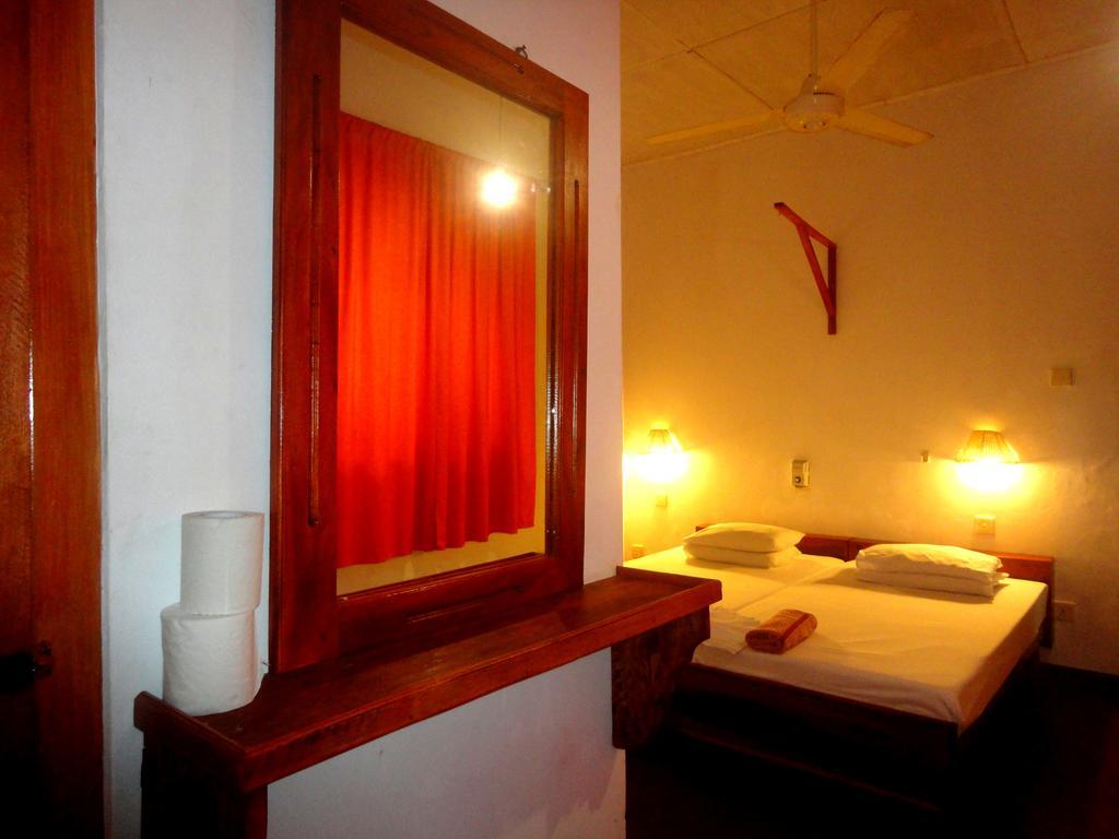 Star Holiday Resort Hikkaduwa Exterior foto